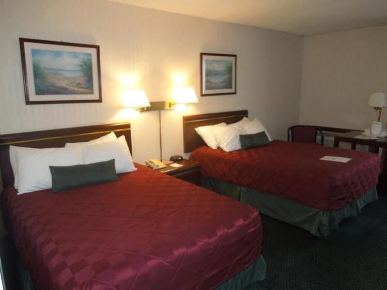 Baymont By Wyndham Queensbury/Lake George Bagian luar foto